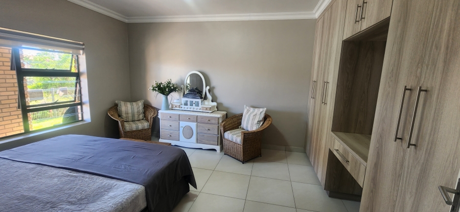 6 Bedroom Property for Sale in Dana Bay Western Cape
